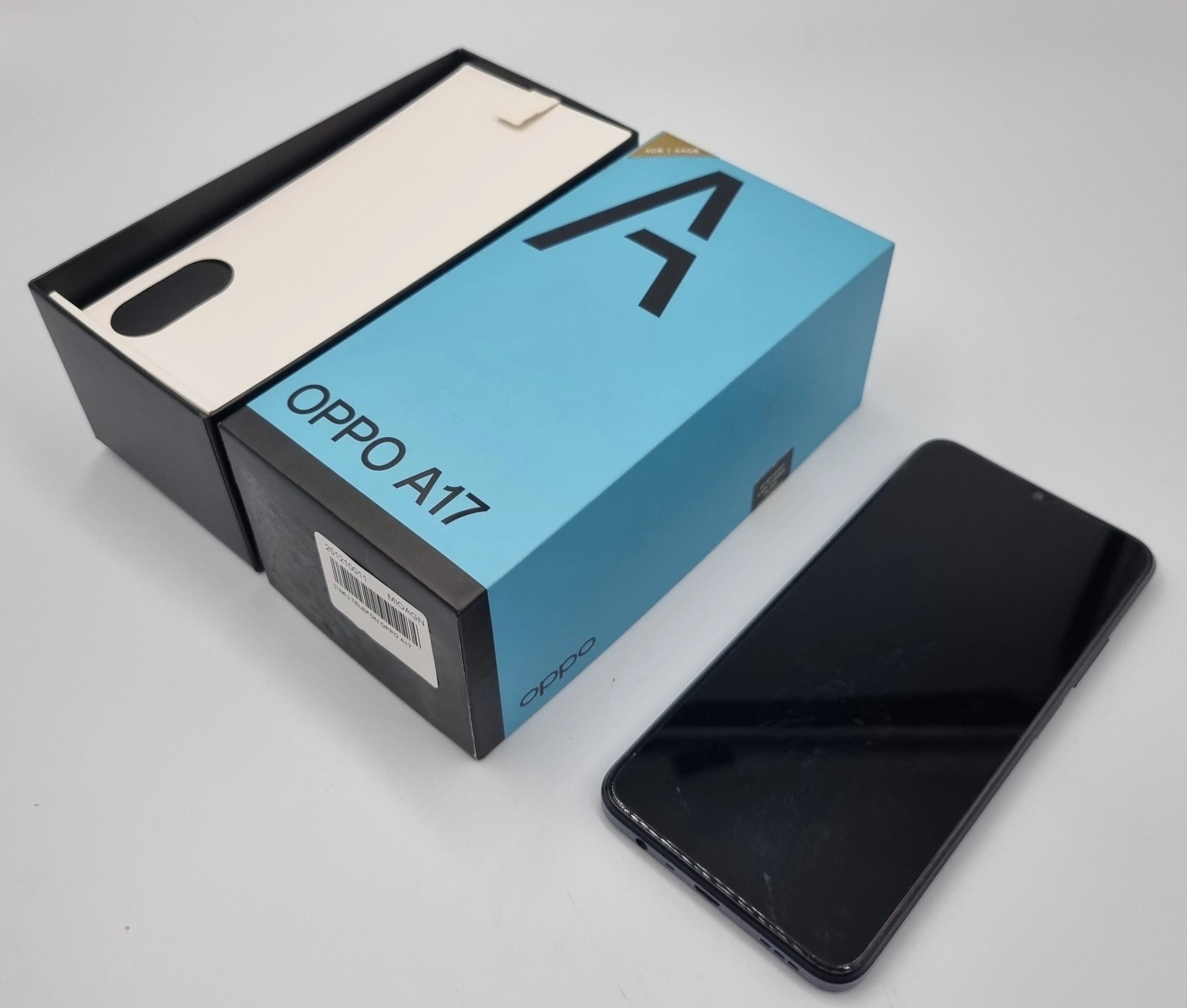 telefon-oppo-a17-464gb-ean-gtin-840023292569