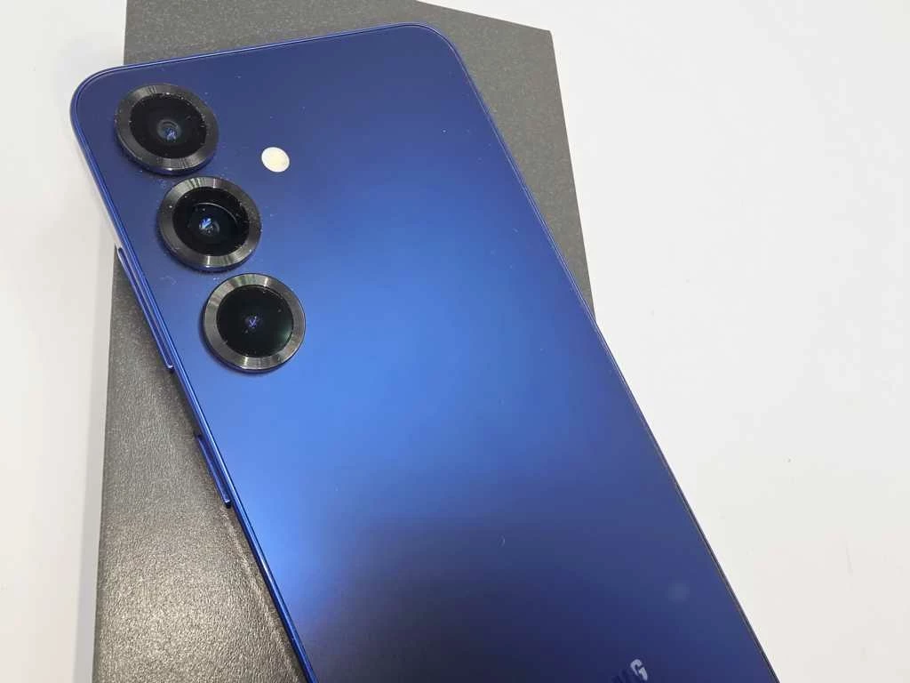 telefon-samsung-galaxy-s25-12-gb-128-gb-przekatna-ekranu-620