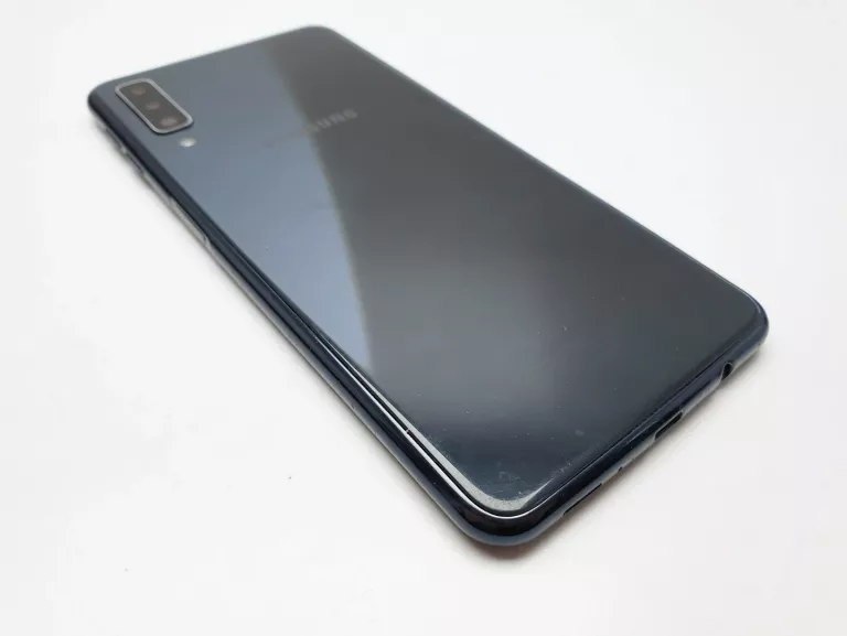 telefon-samsung-a7-2018-typ-202685-212929