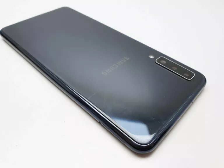 telefon-samsung-a7-2018-wbudowana-pamiec-202869-214193