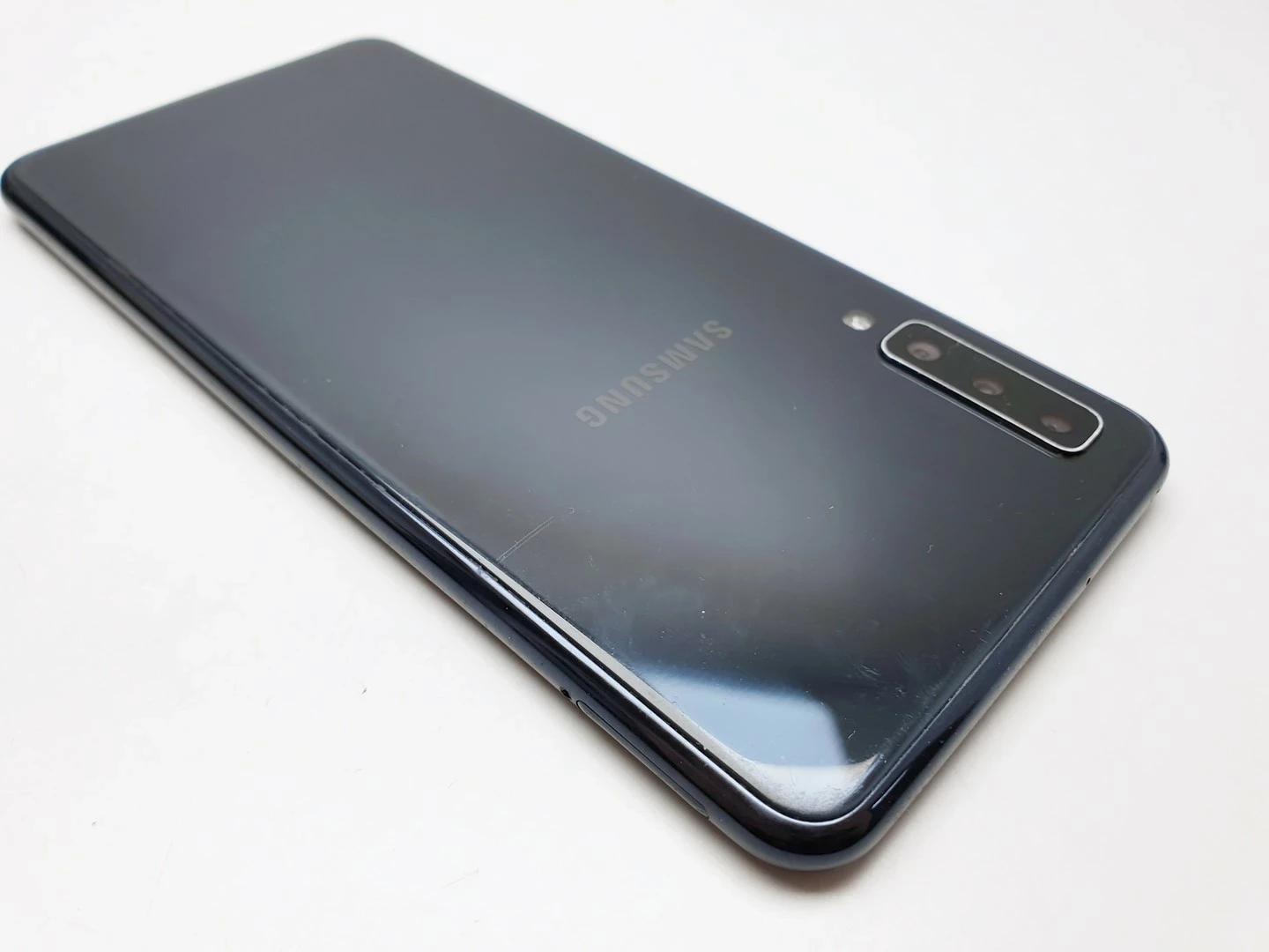 telefon-samsung-a7-2018-wbudowana-pamiec-202869-214193