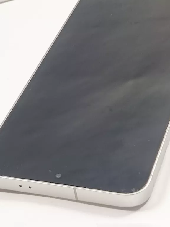 telefon-samsung-s24-12512-gb-komplet-przekatna-ekranu-680