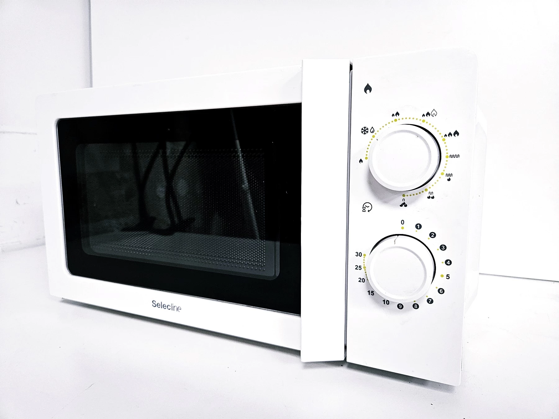 kuchenka-mikrofalowa-selecline-d70t20l-v7-1100w-ean-gtin-3245676588897