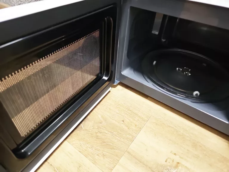 kuchenka-mikrofalowa-toshiba-mwp-mg20pwh-kolor-dominujacy-129357-2