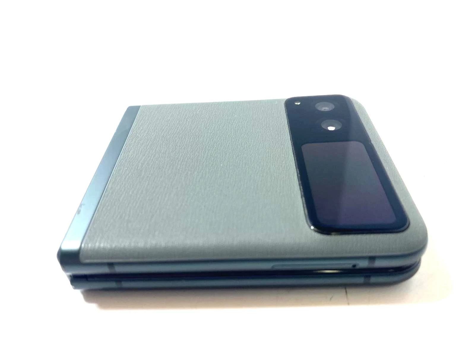 telefon-motorola-moto-razr-40-8256gb-stan-11323-2