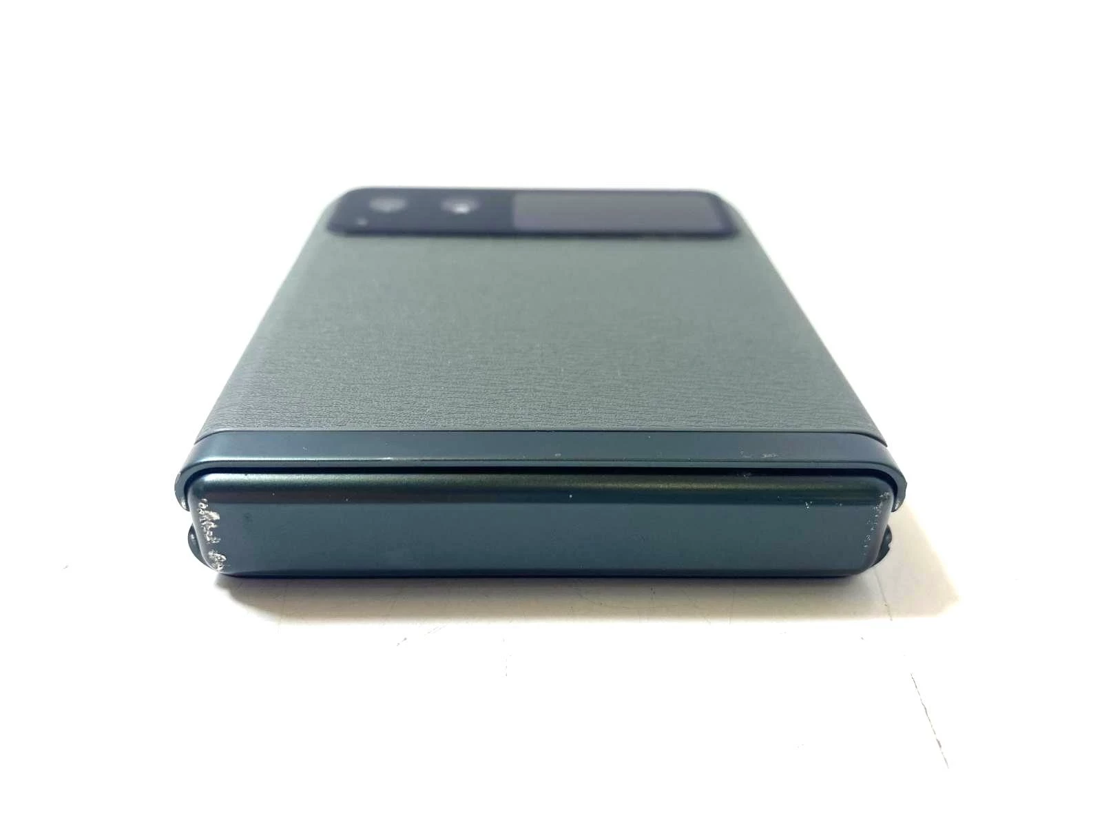 telefon-motorola-moto-razr-40-8256gb-ean-gtin-840023246357