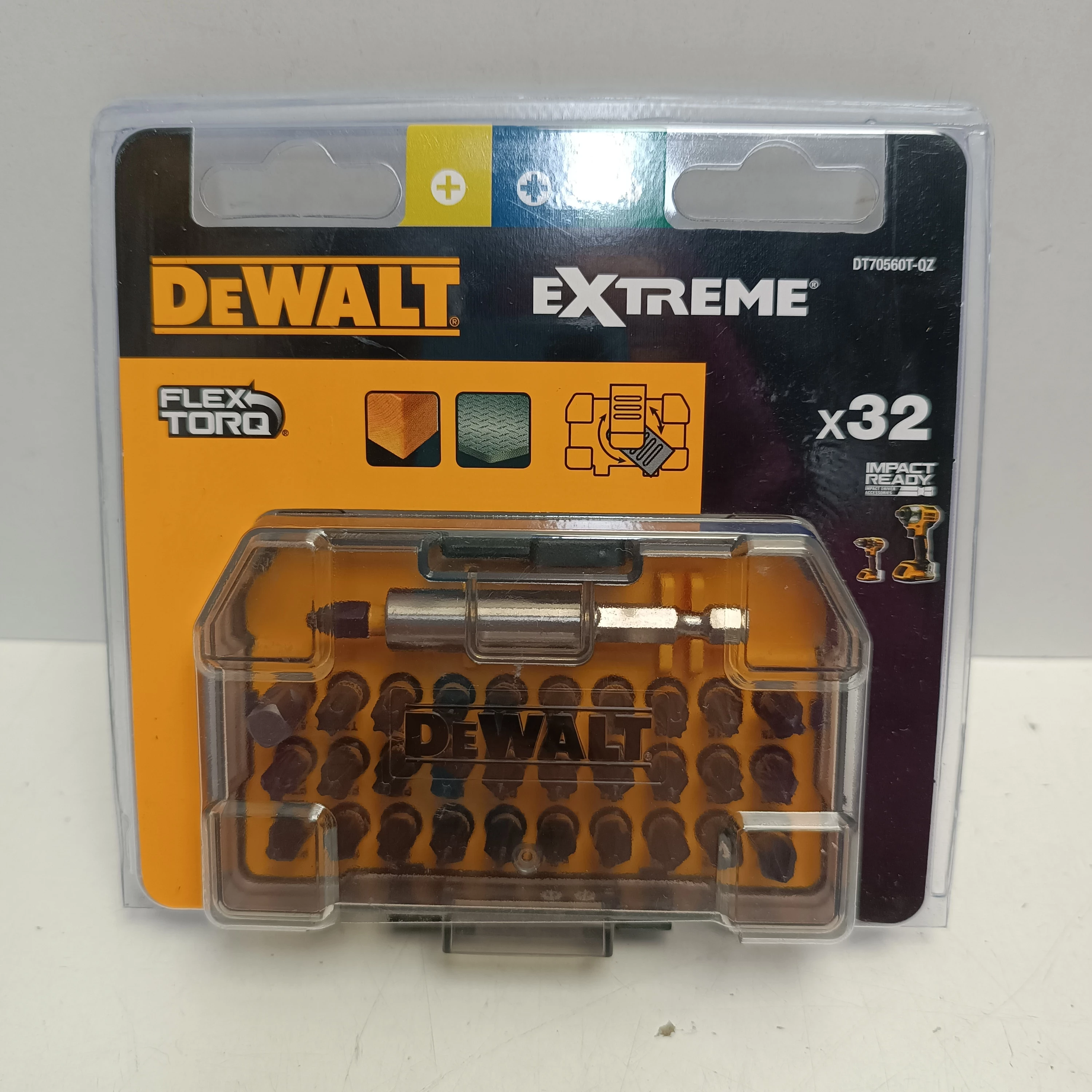 dewalt-zestaw-koncowek-wkretarskich-udarowych-25mm-ph-pz-torx-32el-dt70560-ean-gtin-5035048093948