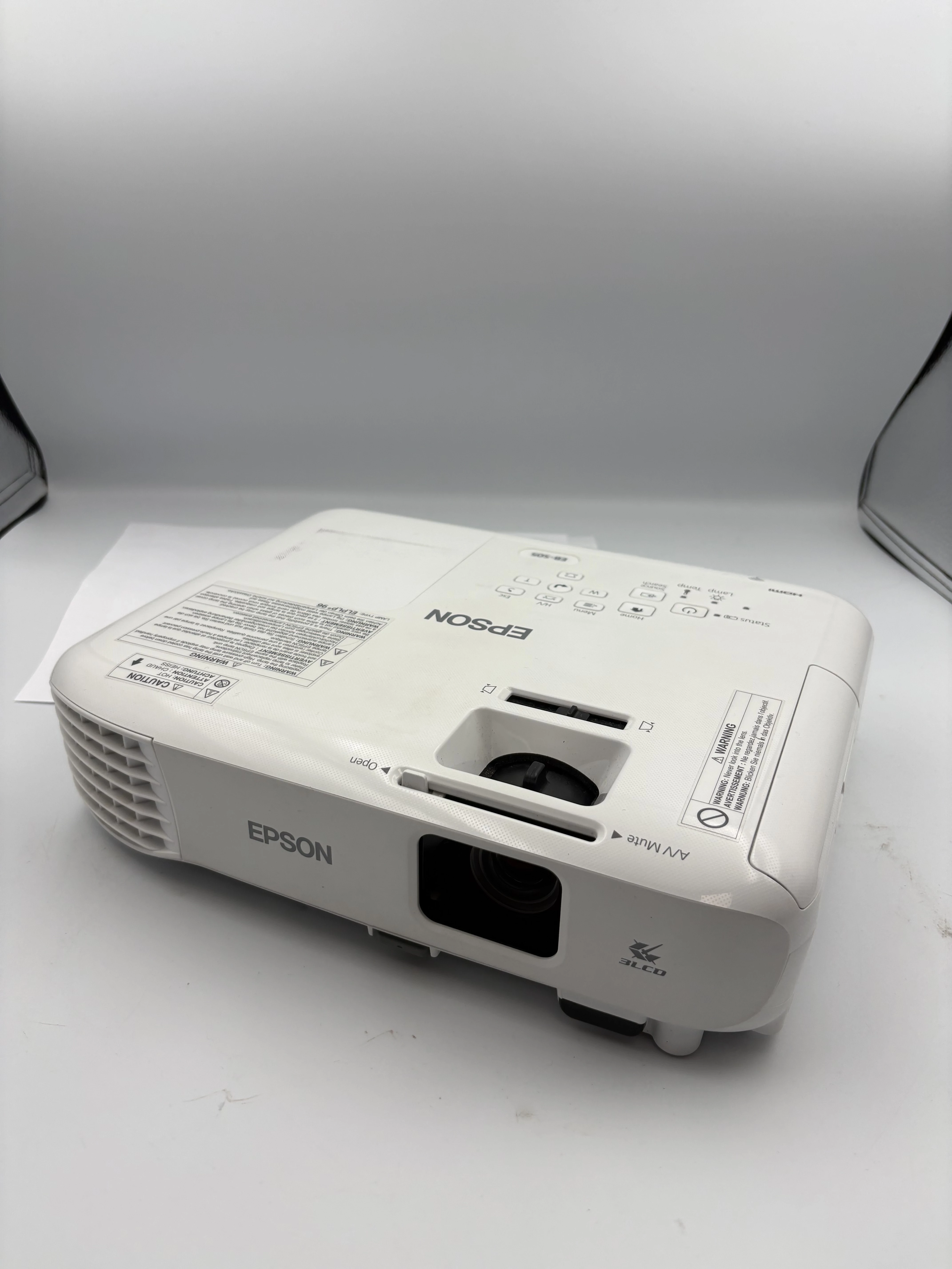 projektor-lcd-epson-eb-s05-bialy-ean-gtin-4058154240472