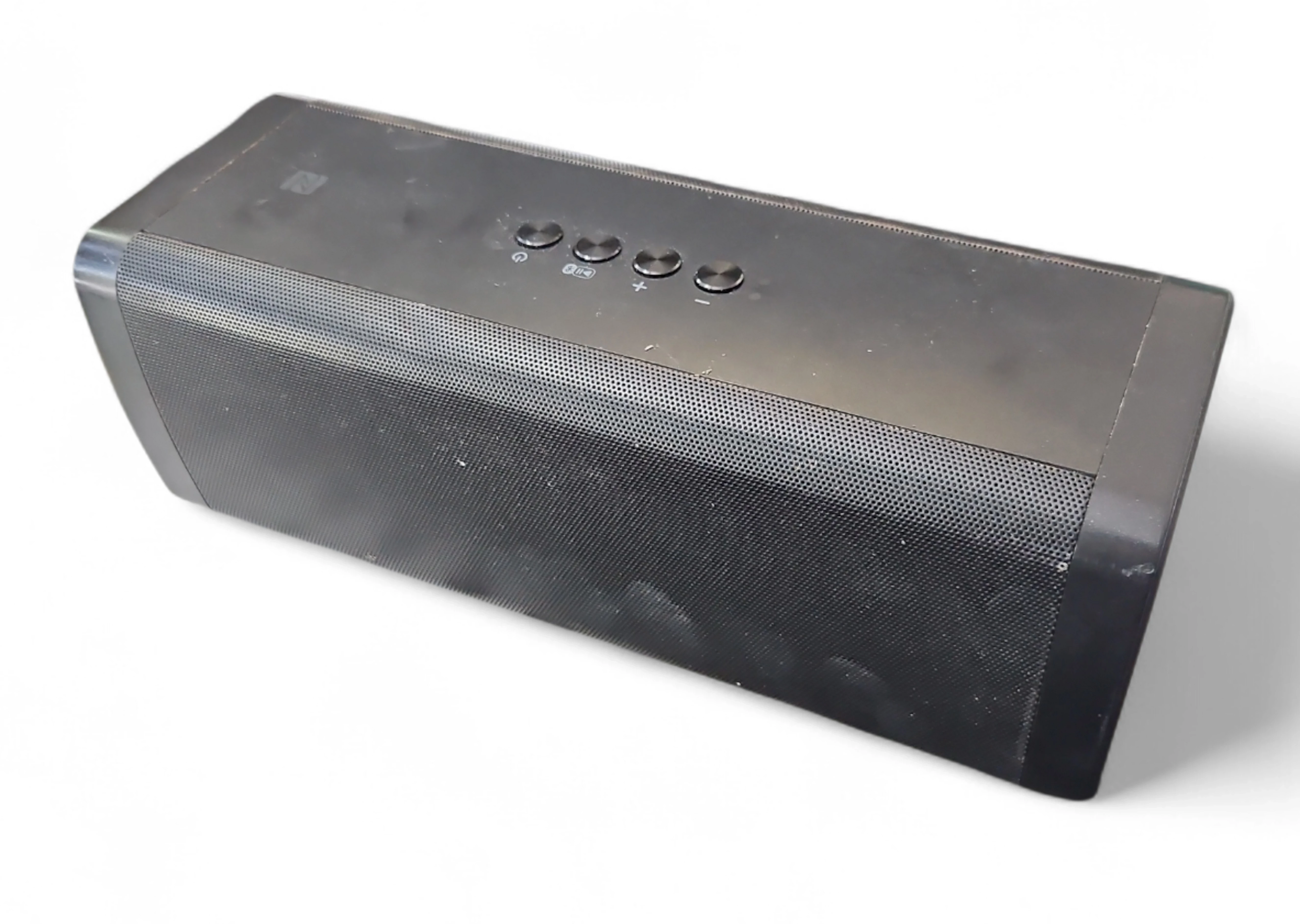 glosnik-przenosny-dockin-d-fine-czarny-50-w-gorczewska-97-sc-warszawa