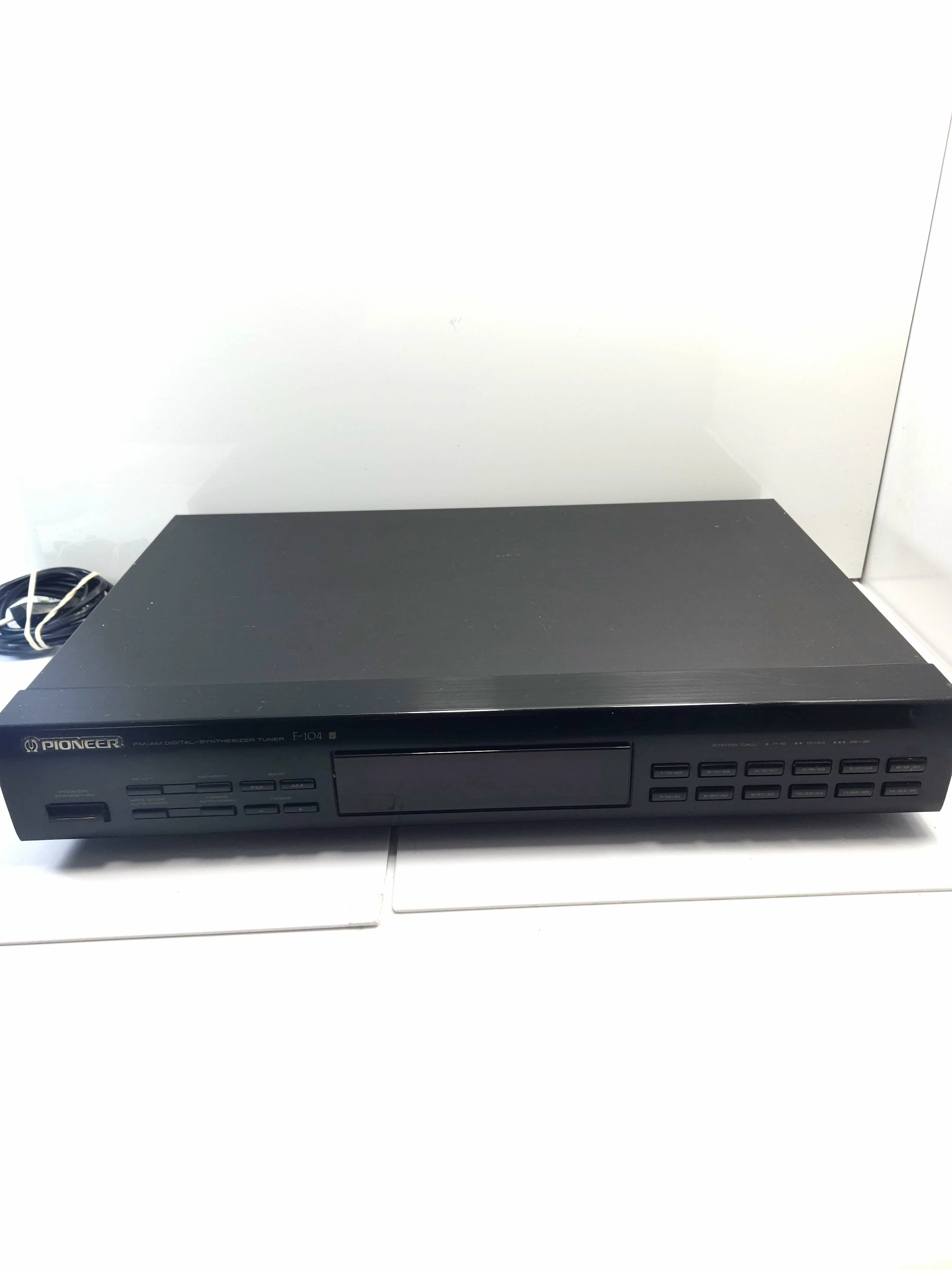 tuner-radiowy-pioneer-f-104-opis-stan-11323-2
