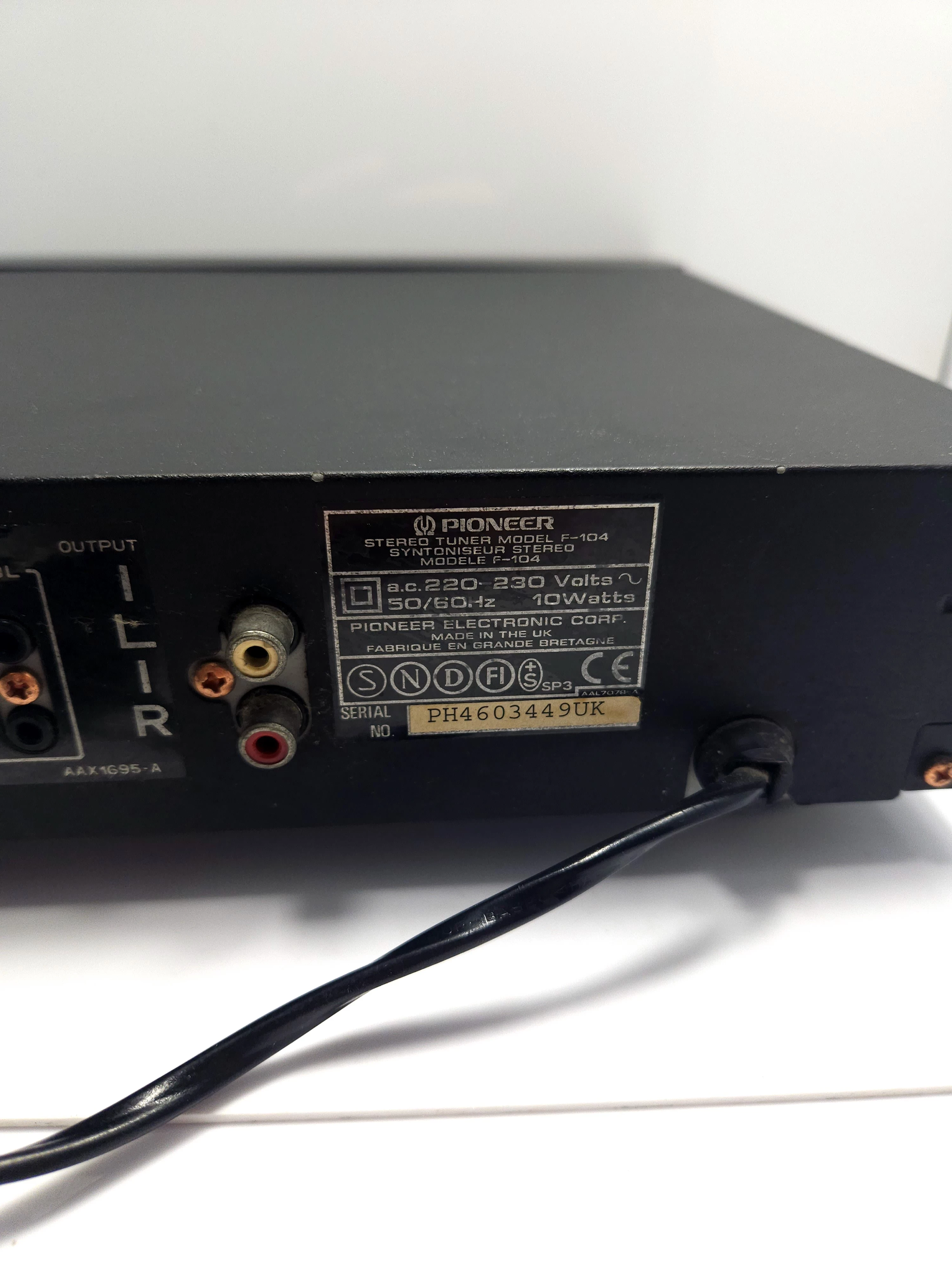 tuner-radiowy-pioneer-f-104-opis-model-f-104