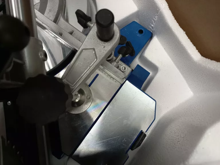 scheppach-pila-ukosna-stolowa-z-posuwem-hm216-softstart-2000-w-216-mm-ean-gtin-4046664220060