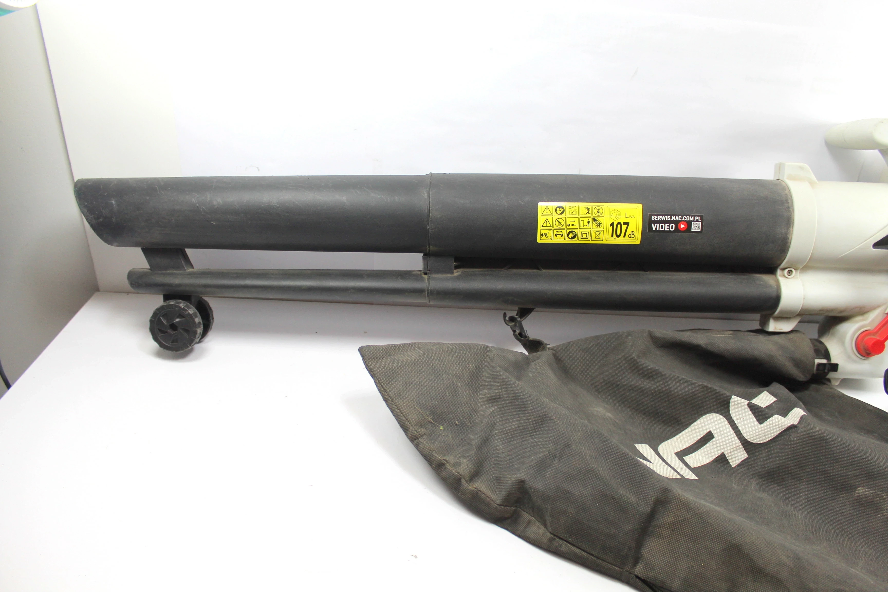 odkurzacz-do-lisci-elektryczny-nac-vbe320-ean-gtin-34543543543543