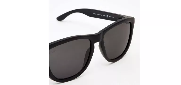 hawkers-okulary-przeciwsloneczne-carbon-black-dark-one-8436553678557-trzebnicka-561c-wroclaw-gracja