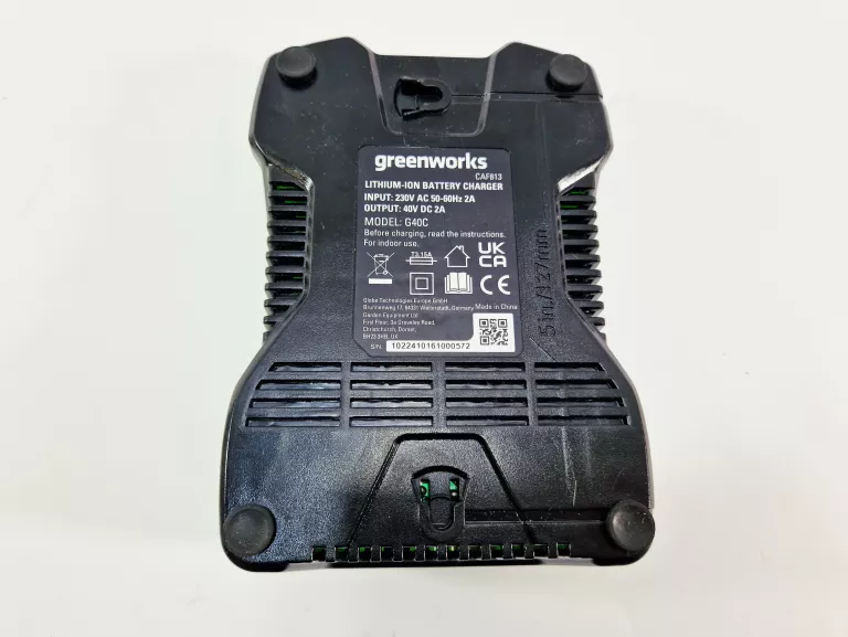 ladowarka-do-akumulatorow-greenworks-40v-g40c-caf813-waga-produktu-z-opakowaniem-jednostkowym-0570