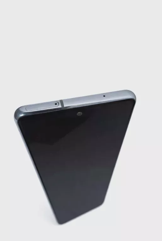 telefon-samsung-galaxy-s-20-fe-128-gb-etui-pekniecie-na-szybce-aparatu-wbudowana-pamiec-202869-214189