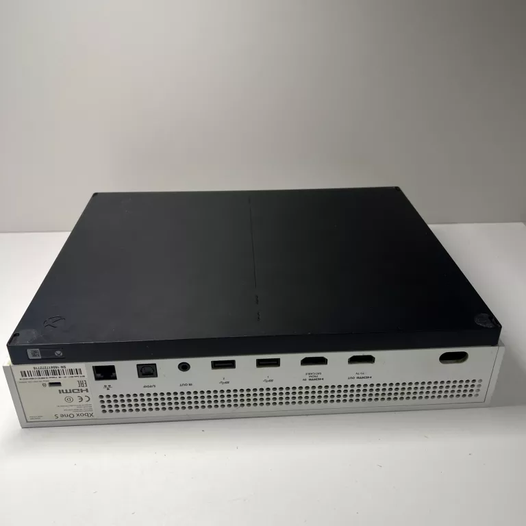 konsola-xbox-one-s-500-gbgraokablowanie-dysk-wbudowana-pamiec-5179-51