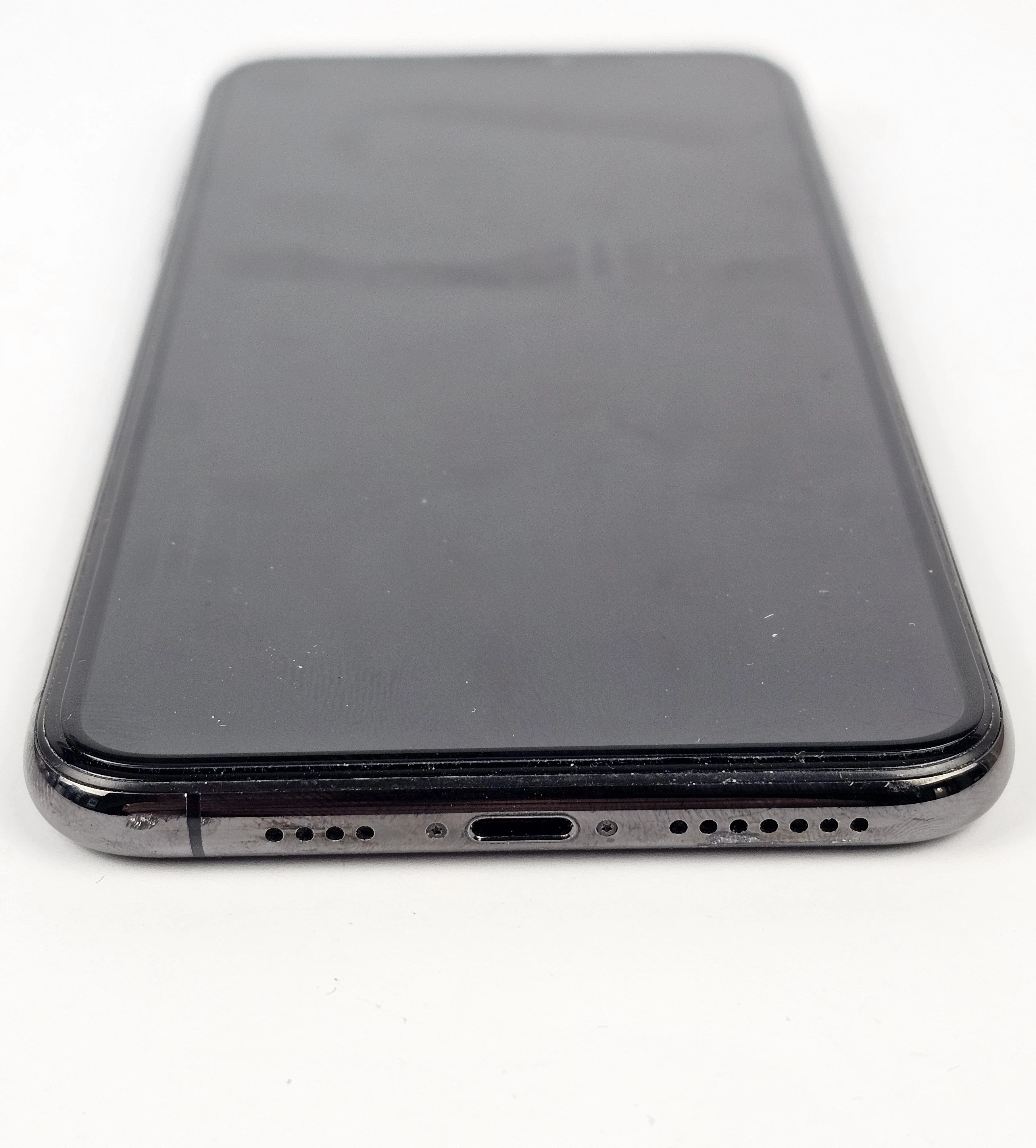 smartfon-apple-iphone-11-pro-max-4-gb-64-gb-4g-przekatna-ekranu-650