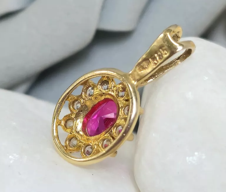 sliczna-zlota-zawieszka-biale-i-rubinowa-cyrkonia-p585-120g-2-cm-dl-kamien-17088-128