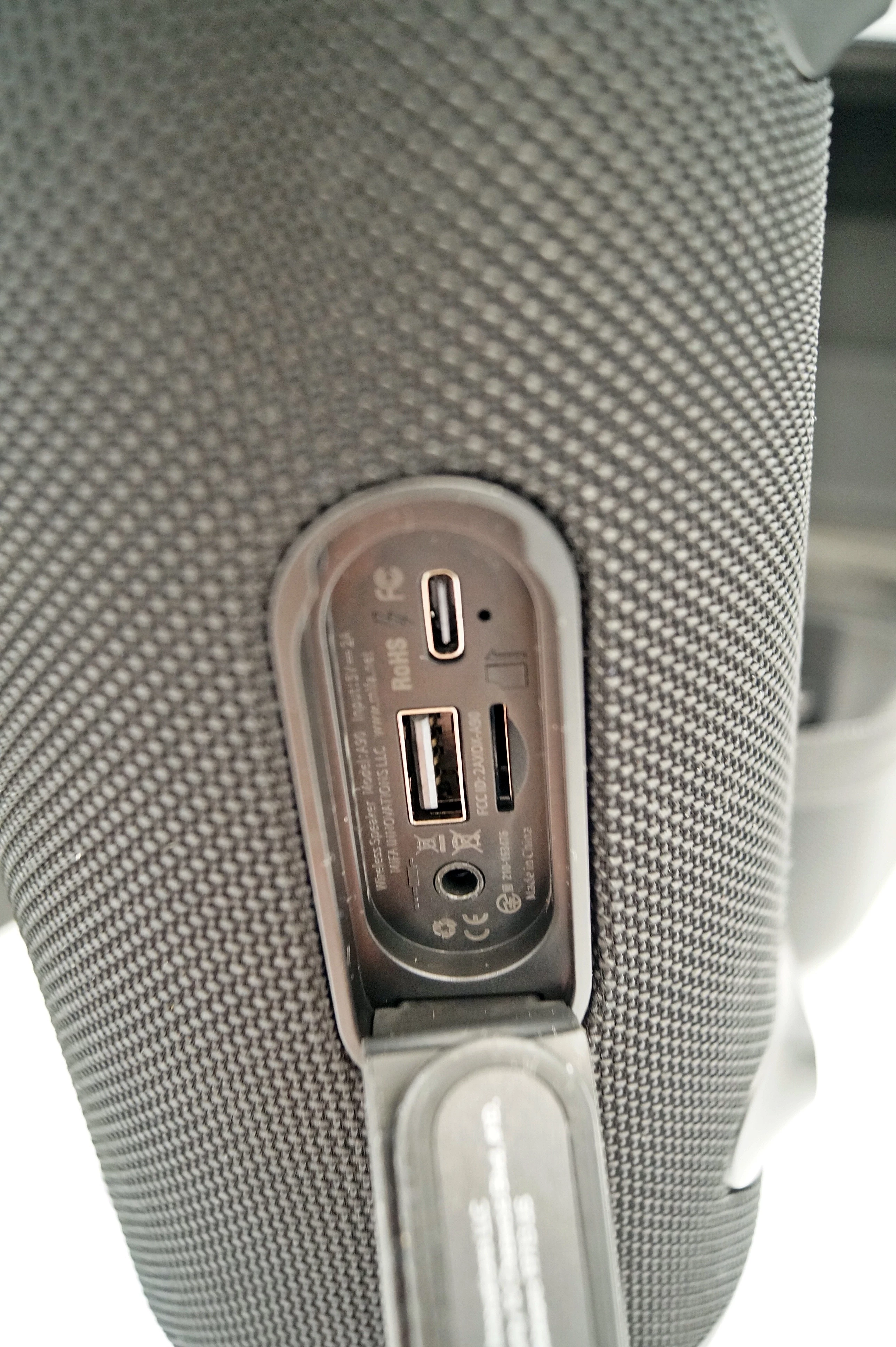 mifa-a90-czarny-bluetooth-wodoodporny-60w-glosnik-przenosny-komunikacja-207906-2