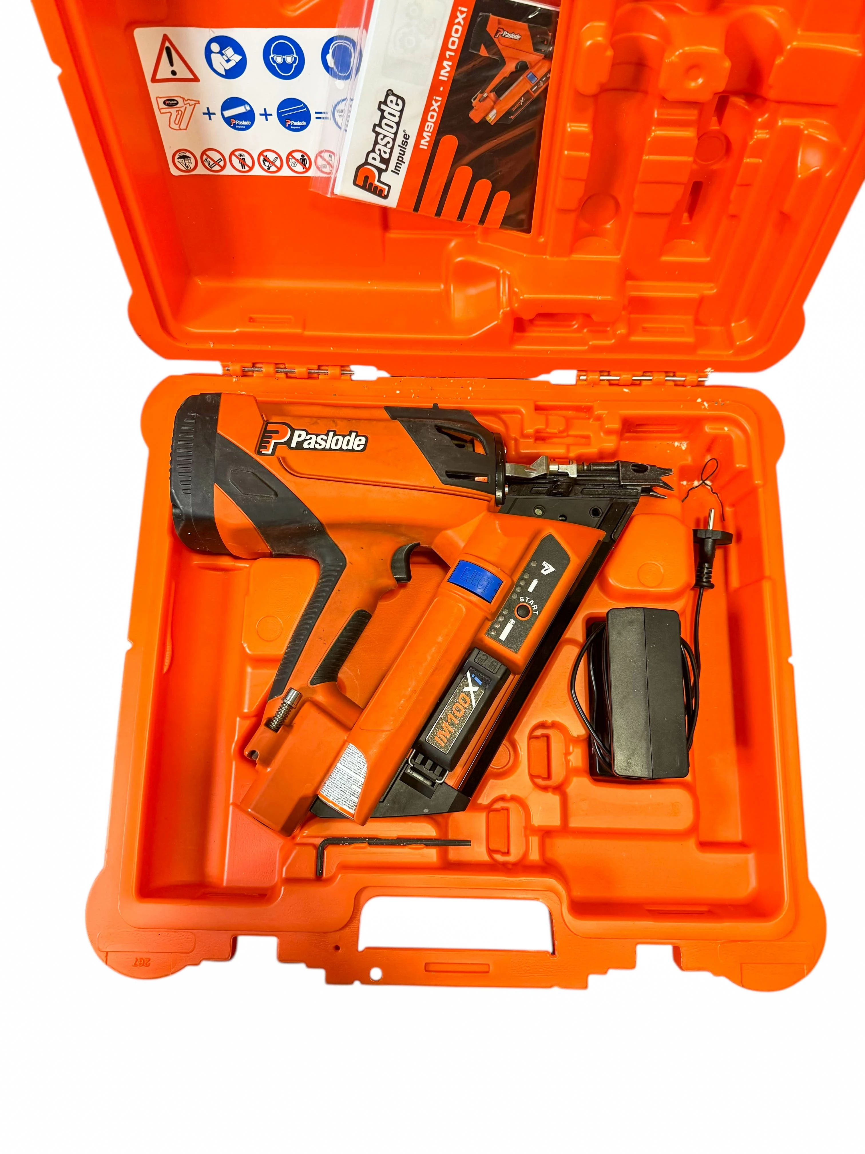 gwozdziarka-paslode-im100xi-63-100mm-gwozdziarka-gazowa-z-walizka-pl-szembeka-2-warszawa