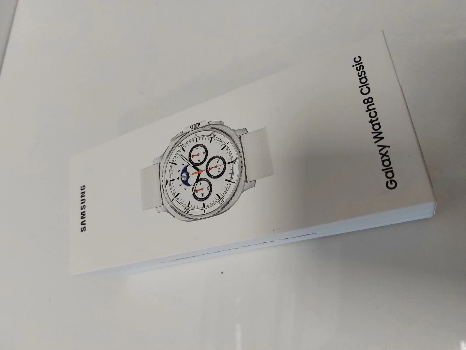 samsung-galaxy-watch-8-classic-bialy-lte-46-mm-kolor-249512-1647414