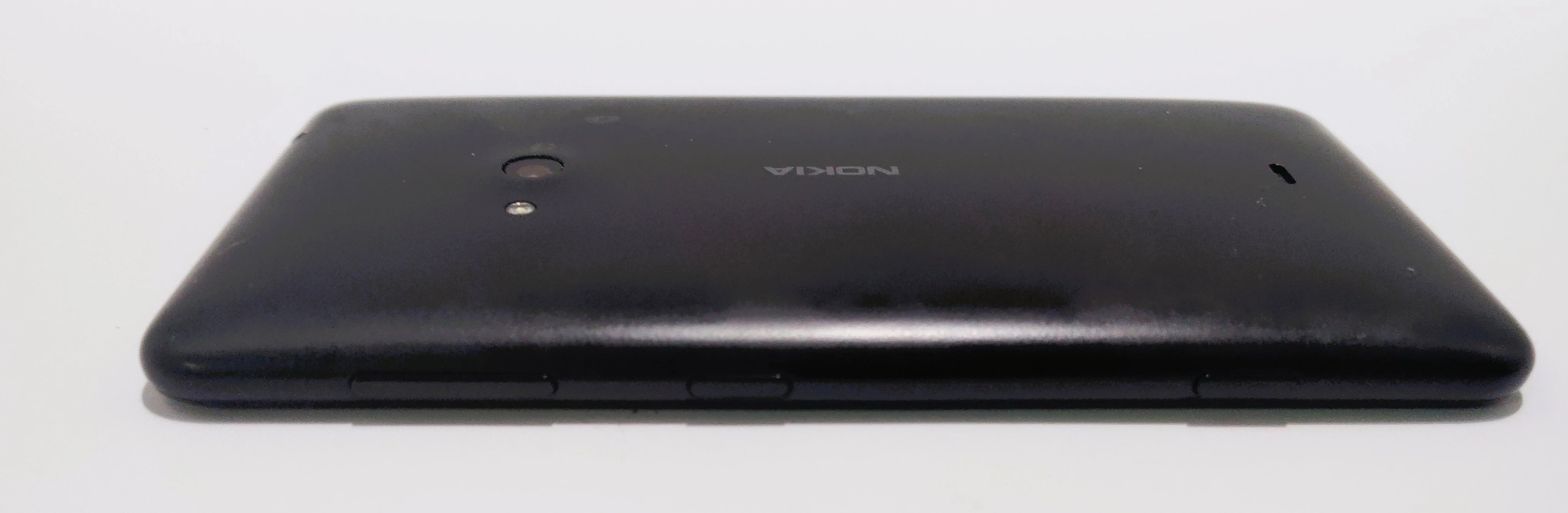 telefon-nokia-lumia-625-512mb8gb-przekatna-ekranu-470