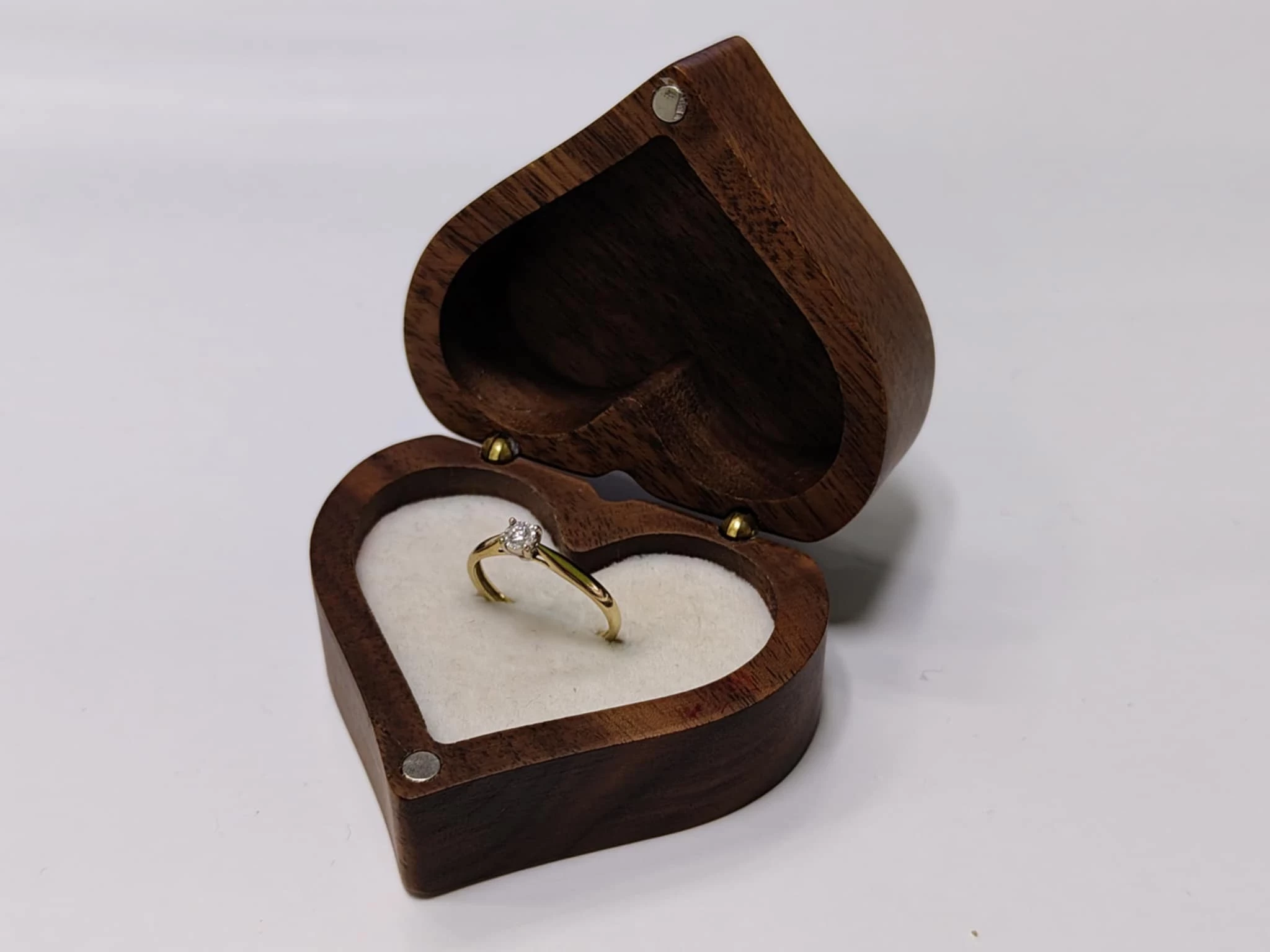 delikatny-zloty-pierscionek-8-k-rozmiar-11-waga-096-zl-cyrkonia-kamien-17088-128