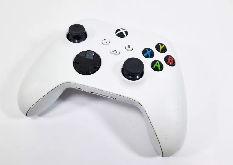 dobry-pad-xbox-one-series-x-brak-gumki-na-analogu-mickiewicza-1-nidzica