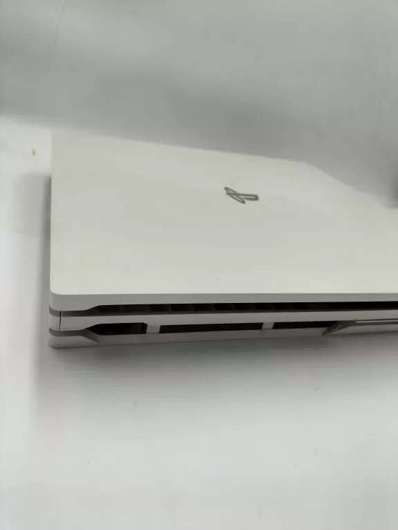 konsola-ps4-pro-1tb-cuh-7016b-2x-pad-4x-gra-super-stan-liczba-kontrolerow-w-zestawie-205994-225554