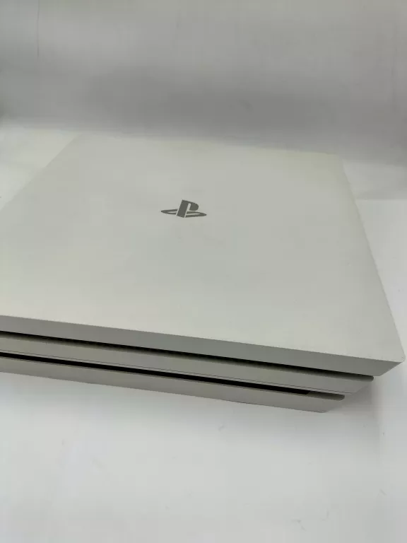 konsola-ps4-pro-1tb-cuh-7016b-2x-pad-4x-gra-super-stan-gry-w-zestawie-205998-225570
