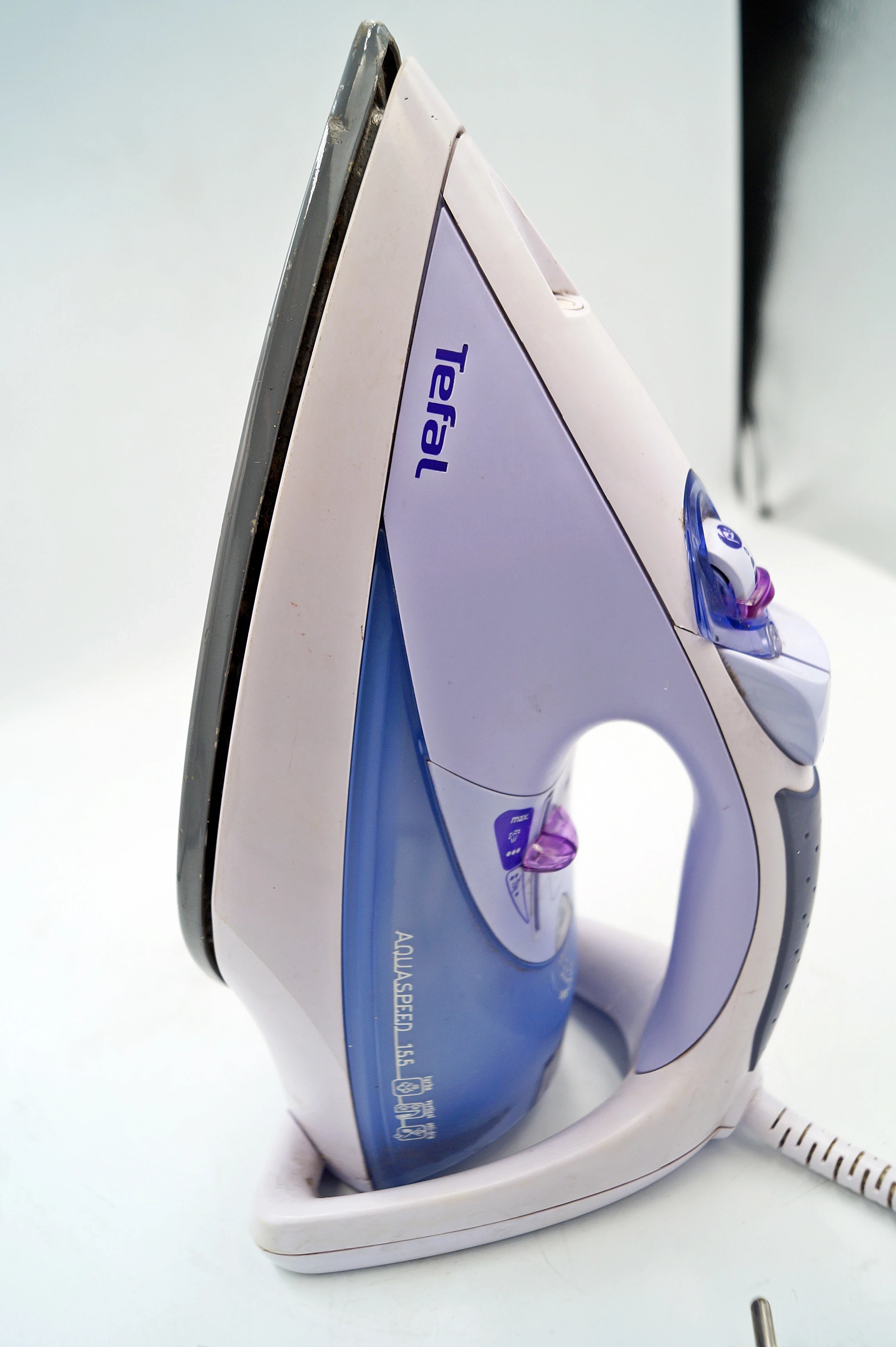 zelazko-tefal-aquaspeed-155-2300-w-stan-11323-2