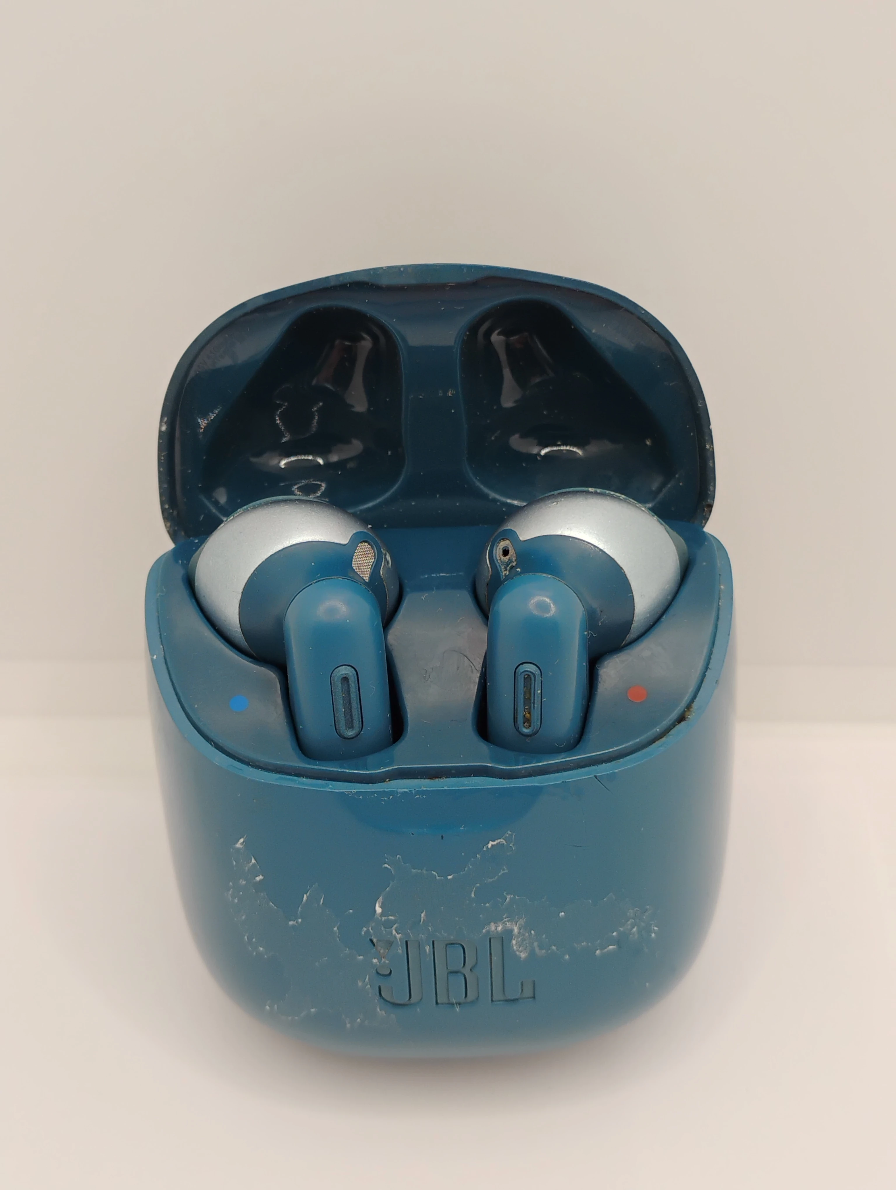 sluchawki-jbl-tune-220-tws-niebieskie-stan-11323-2