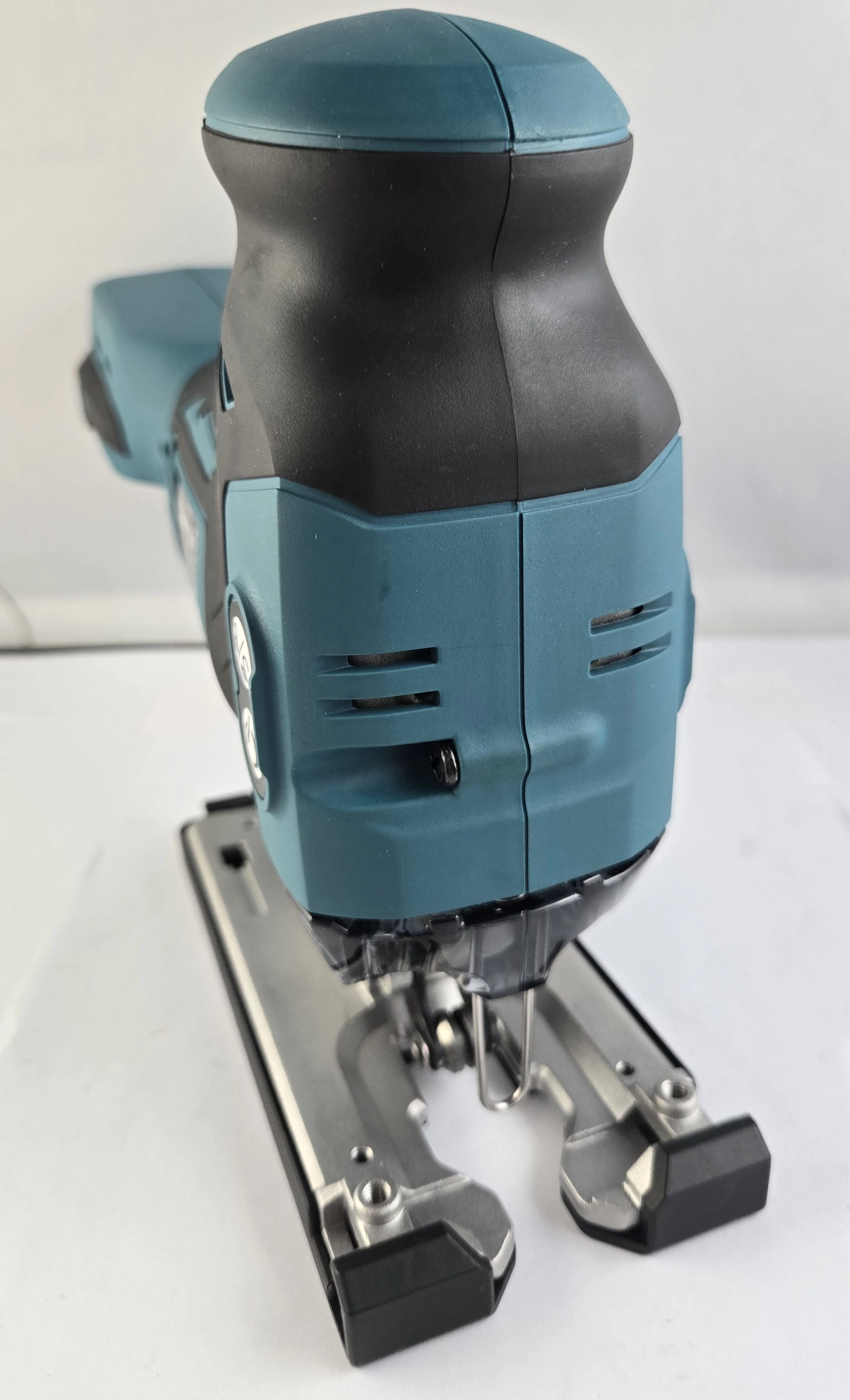 wyrzynarka-makita-djv181-body-mocowanie-brzeszczotu-205041-222249