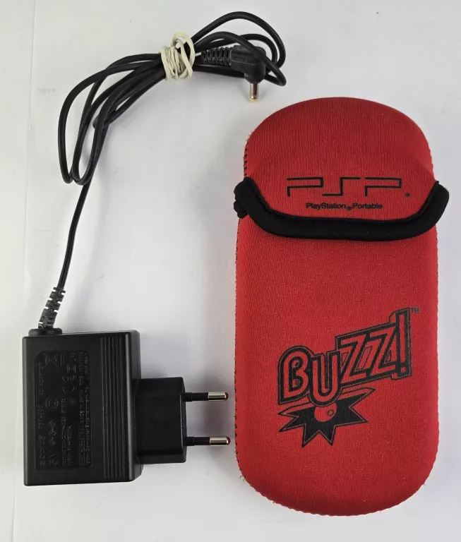 konsola-psp-3004-etui-zasilacz-karta-pamieci-model-3004