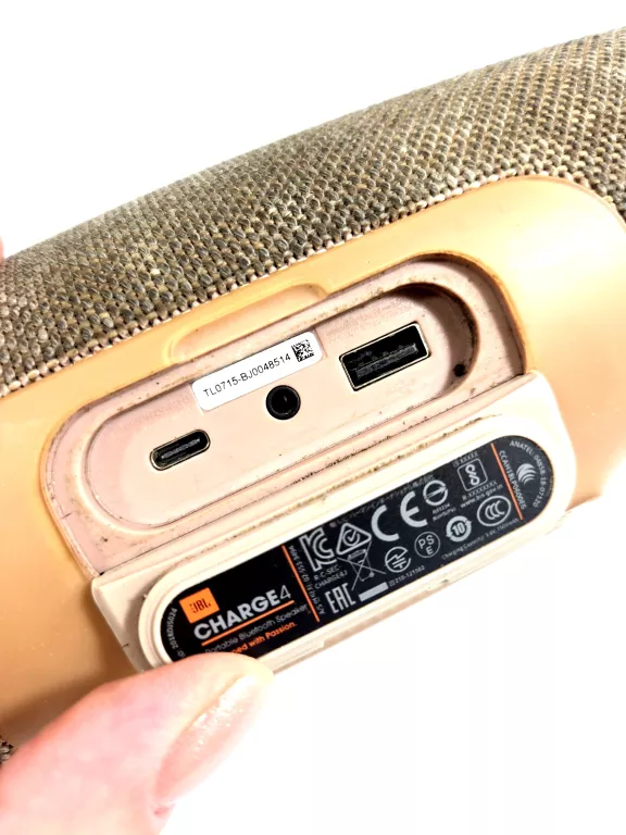 glosnik-przenosny-jbl-charge-4-30-w-kod-producenta-jblcharge4blk