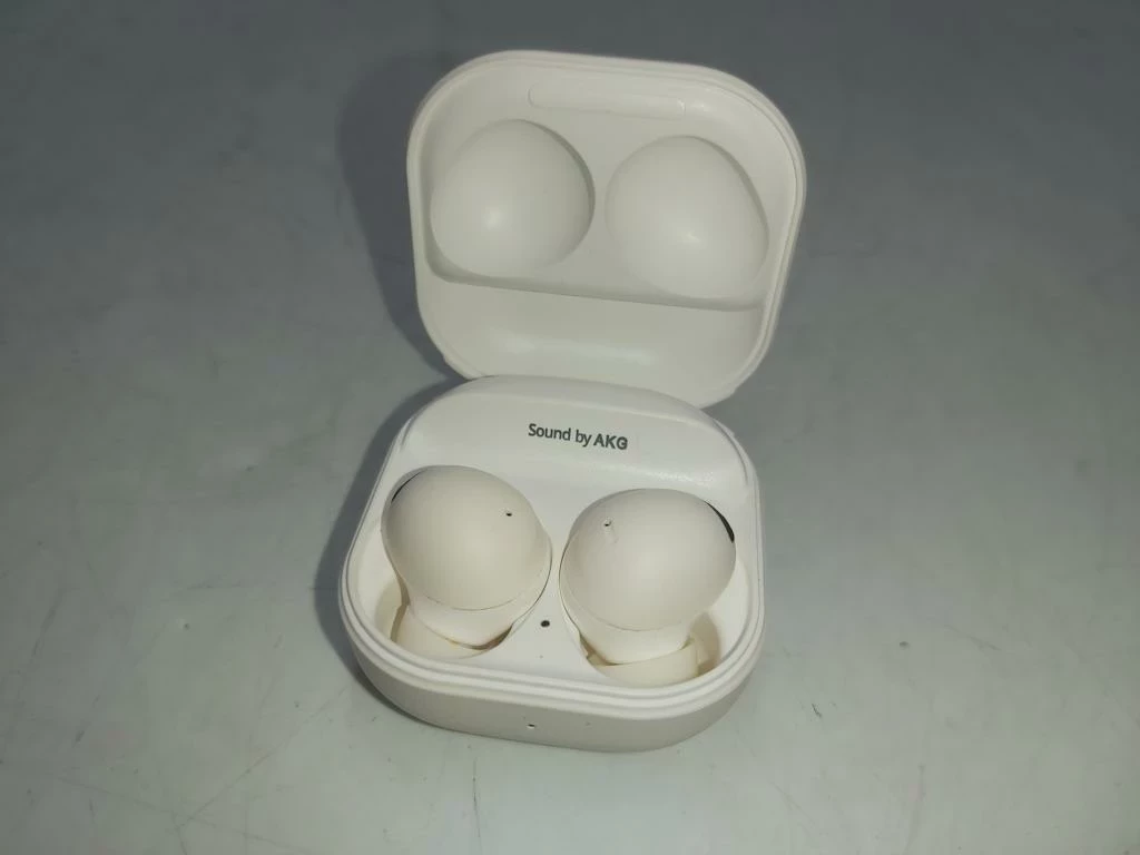 sluchawki-bluetooth-samsung-galaxy-buds-pro-2-biale-slowackiego-17-katowice