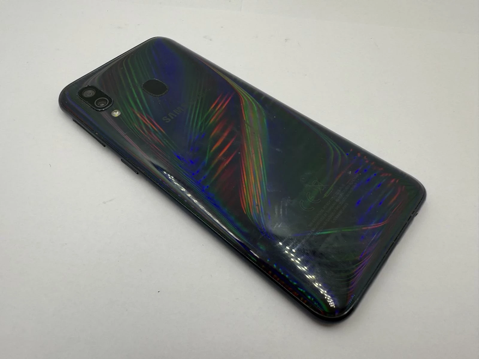 telefon-samsung-galaxy-a40-solo-przekatna-ekranu-590