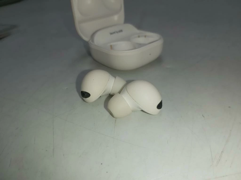 sluchawki-bluetooth-samsung-galaxy-buds-pro-2-biale-kolor-dominujacy-129357-2