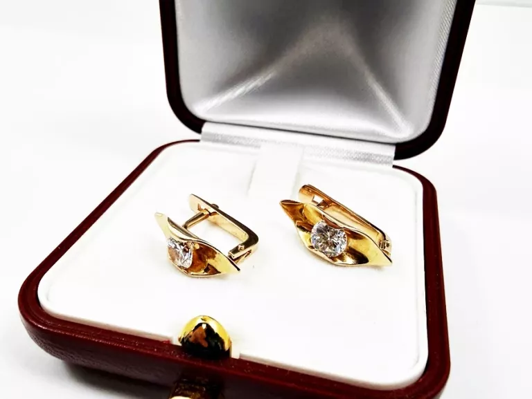 zlote-kolczyki-585-z-cyrkonia-zapiecie-angielskie-waga-314-material-15835-2