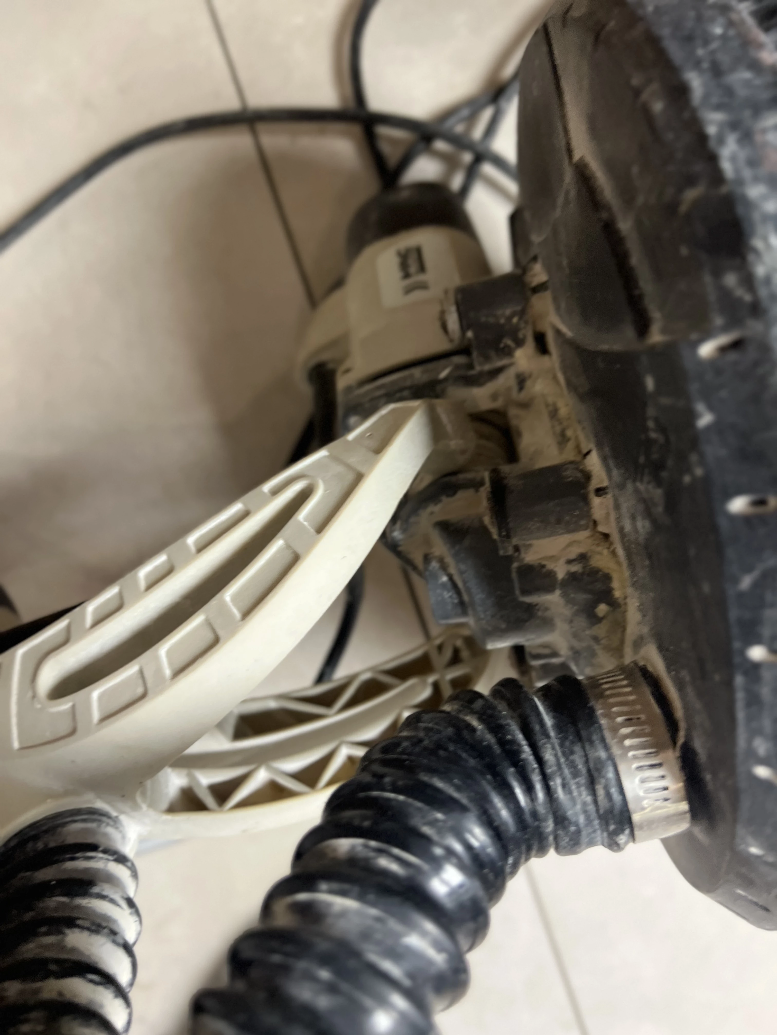 szlifierka-do-gipsu-sieciowe-macallister-600-w-240-v-msds600f-rodzaj-zasilania-128529-2