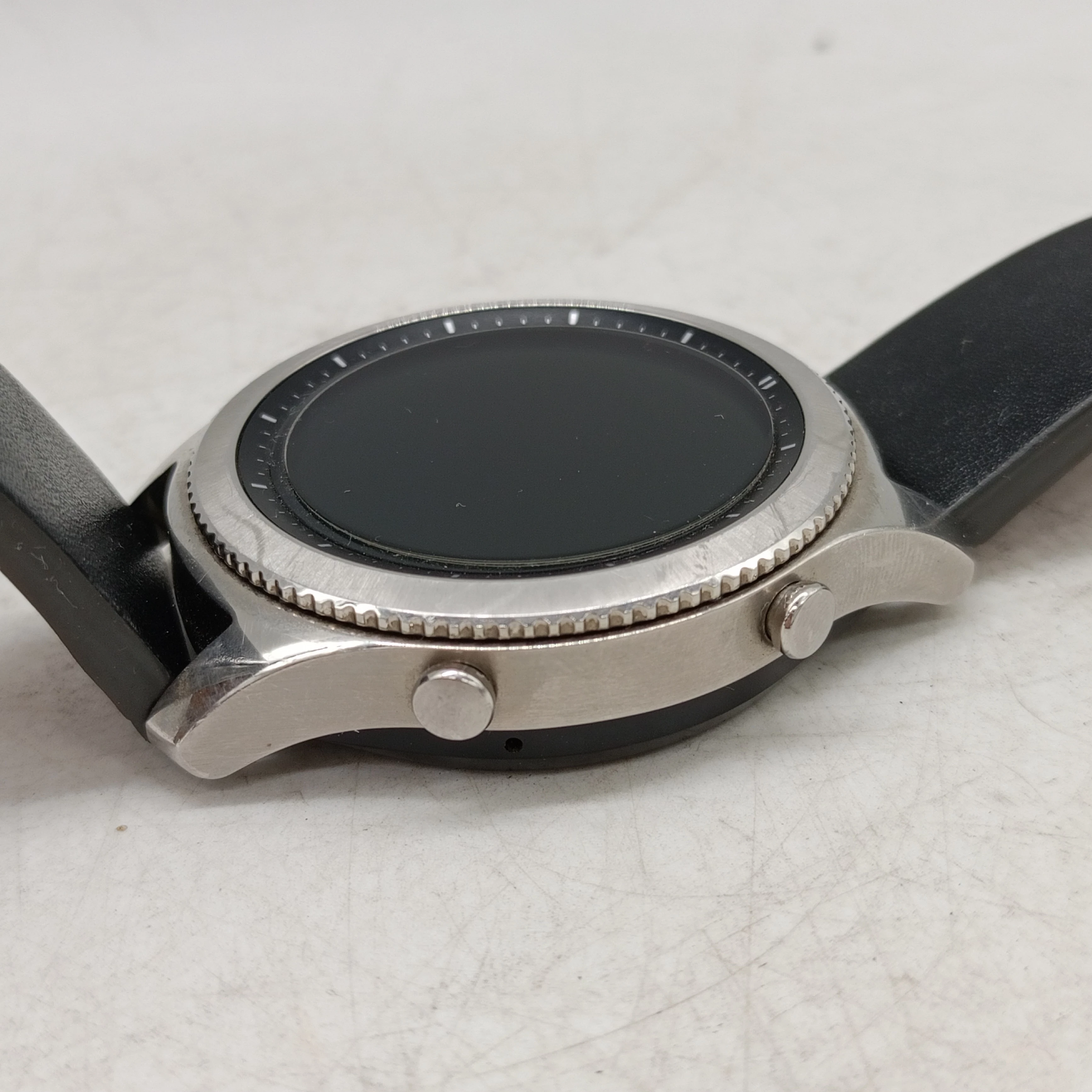 smartwatch-samsung-gear-s3-classic-akcesoria-ean-gtin-8806088531199