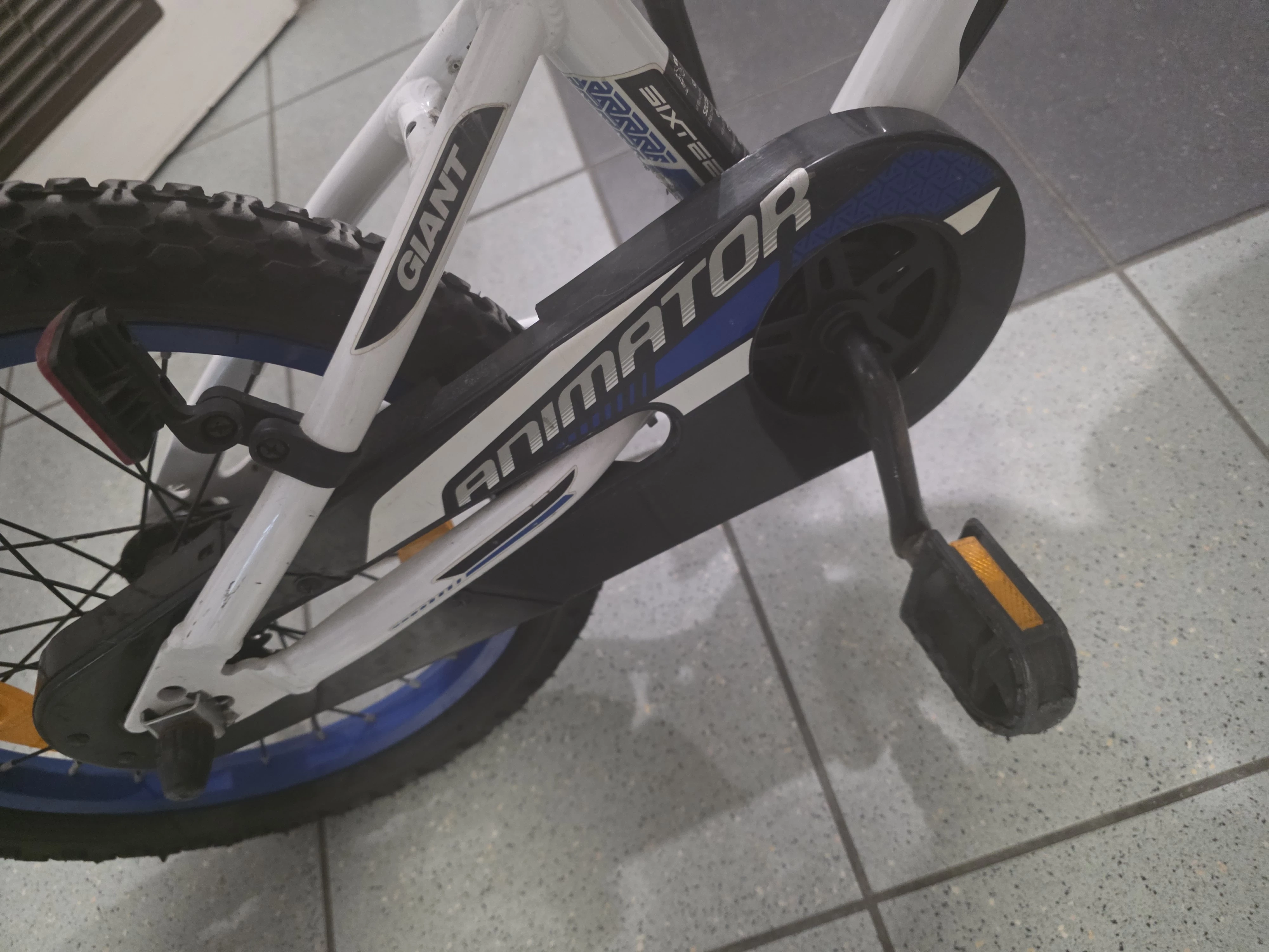 roweer-dzieciecy-giant-animator-12-material-ramy-179-1