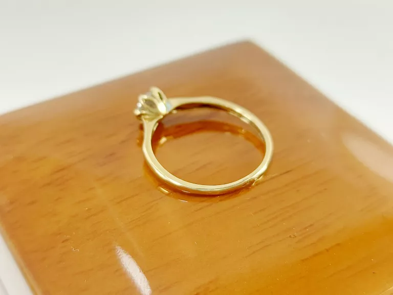 zloty-pierscionek-333-106g-r13-rozmiarsrednica-wew-mm-372-19