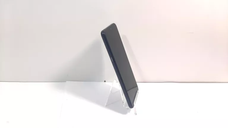 telefon-tcl-20-se-t671h-464gb-przekatna-ekranu-682