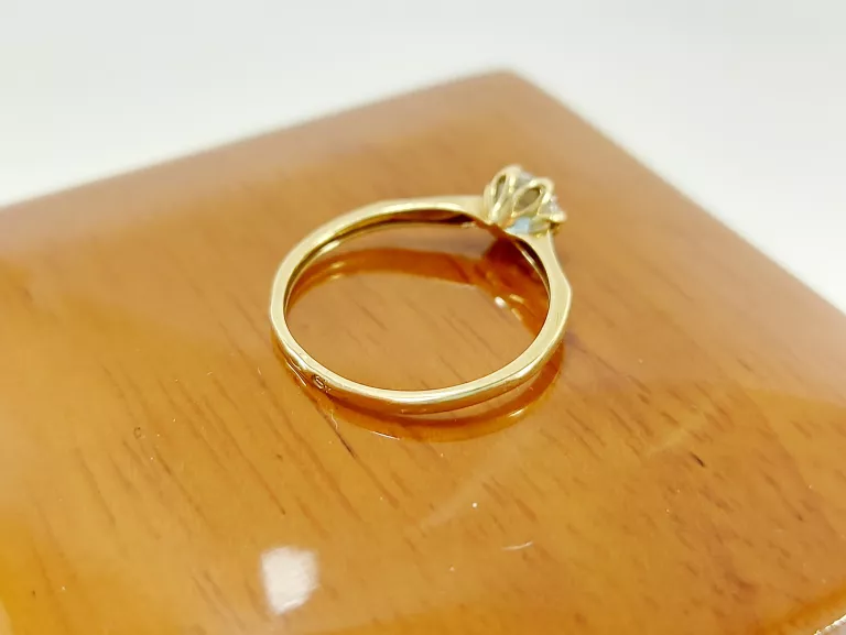 zloty-pierscionek-333-106g-r13-rozmiarsrednica-wew-mm-372-19