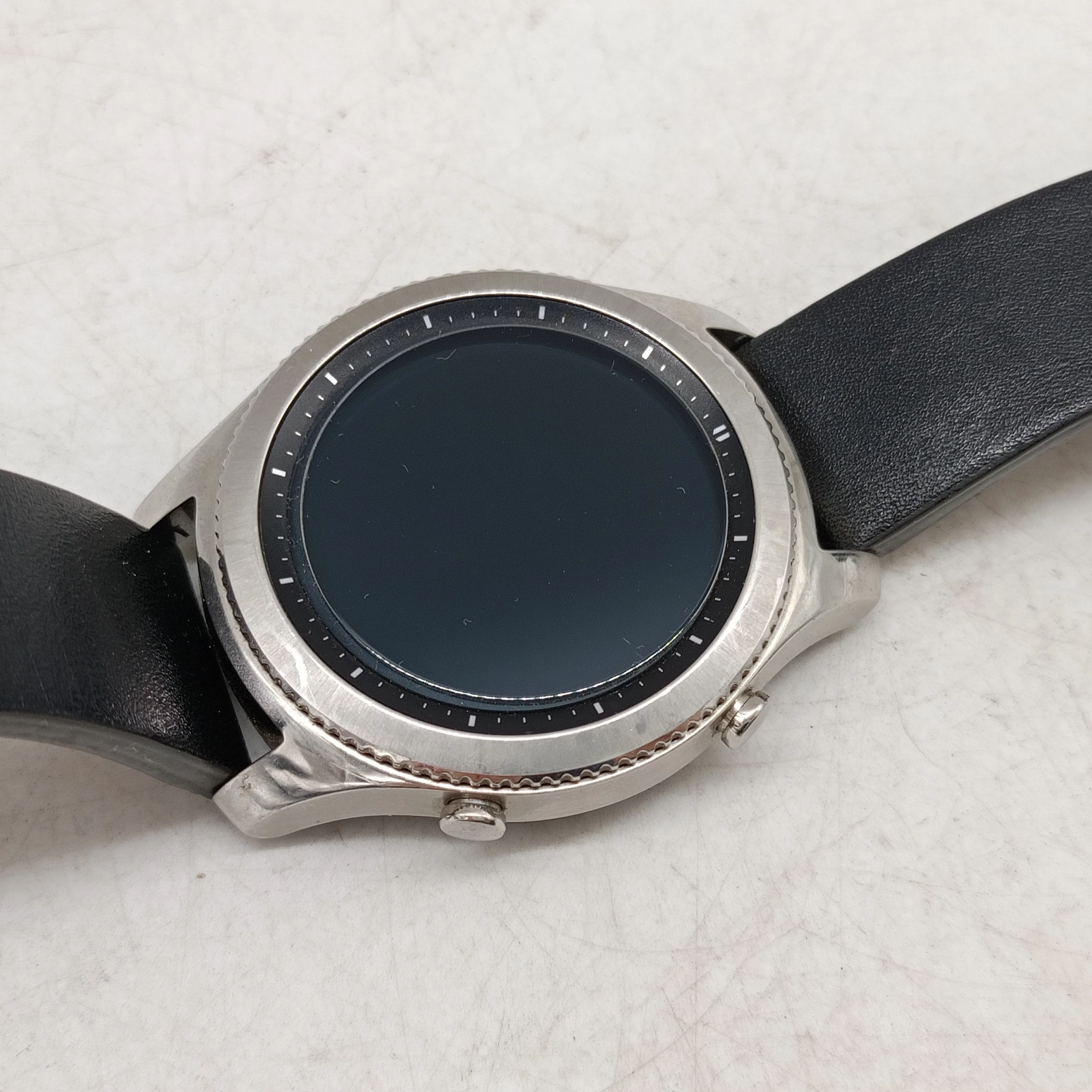 smartwatch-samsung-gear-s3-classic-akcesoria-stan-11323-2