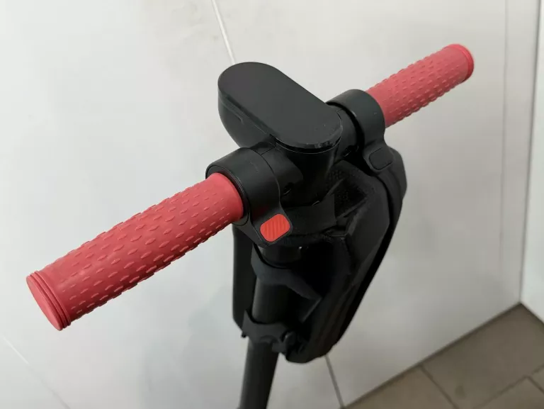 hulajnoga-elektryczna-dziecieca-simate-s5-ladowarka-moc-silnika-13000