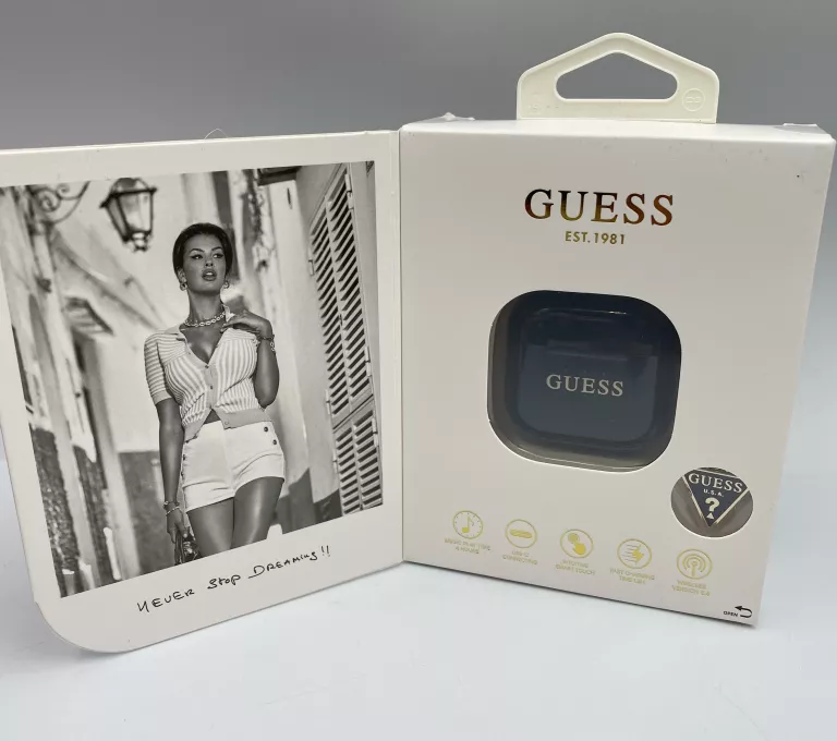 sluchawki-guess-glossy-effect-printed-classic-logo-charm-czarne-stan-11323-2