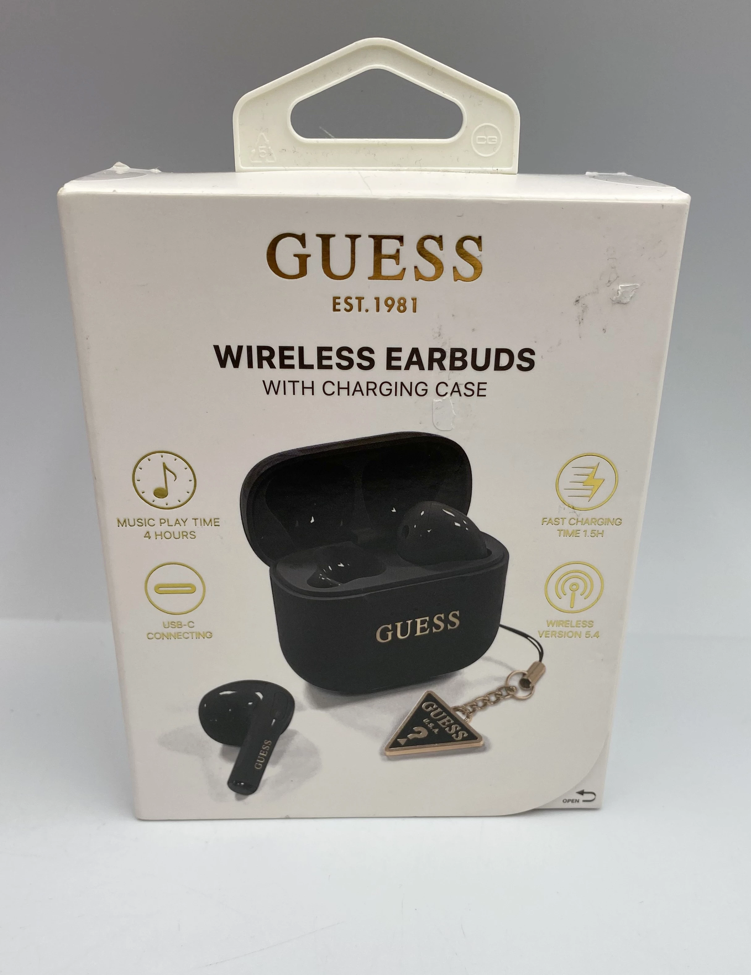 sluchawki-guess-glossy-effect-printed-classic-logo-charm-czarne-wyzwolenia-4b-szczecin